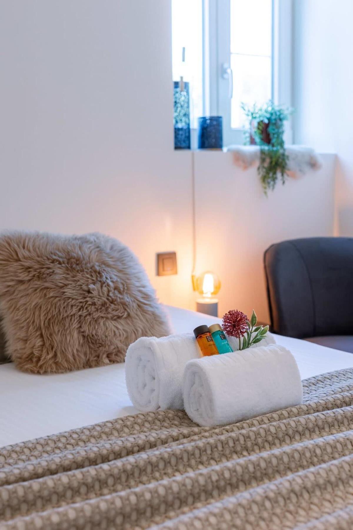 Huswell - Quick - Lovely Double Room At Ranch De Blauwe Zaal Brugge Bagian luar foto