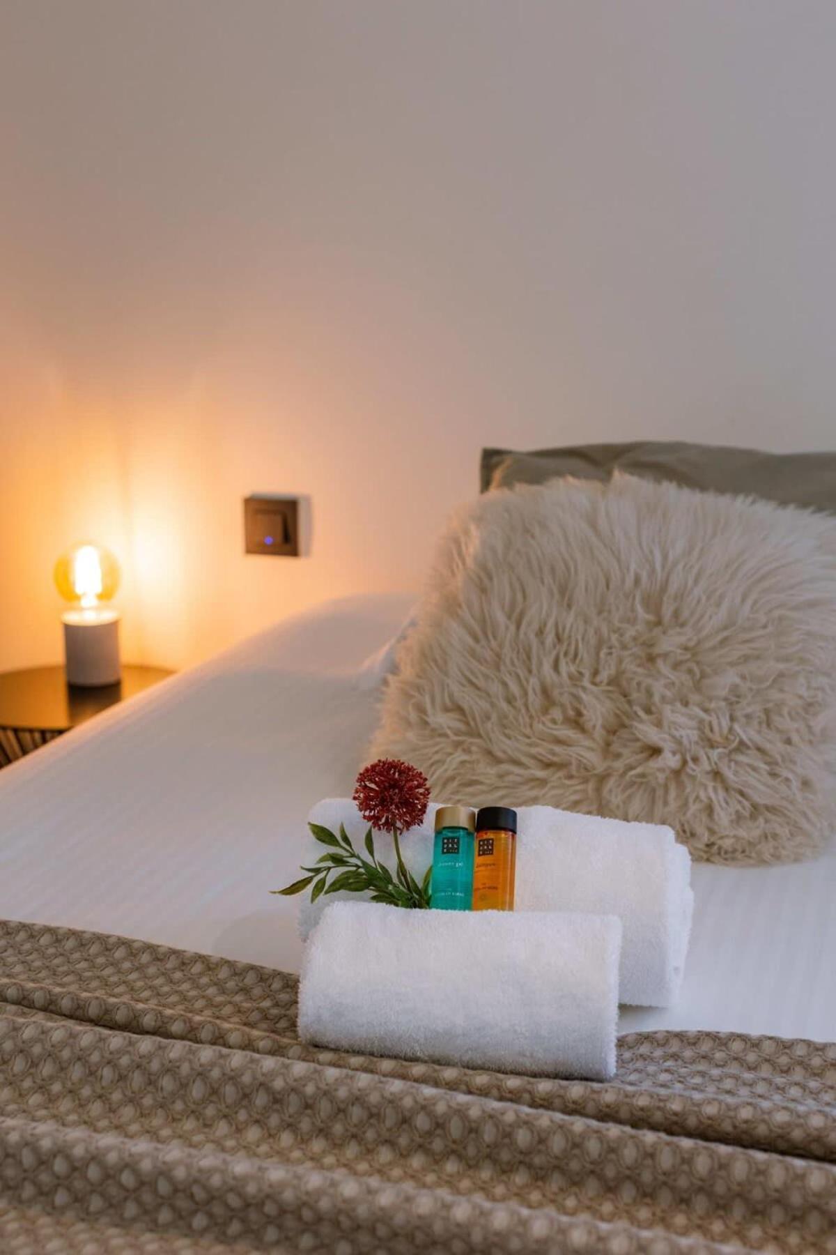 Huswell - Quick - Lovely Double Room At Ranch De Blauwe Zaal Brugge Bagian luar foto